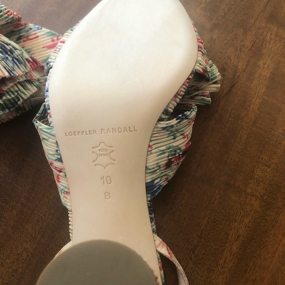 Loeffler Randall Camellia pleated bow heel with ankle strap - tan vine floral - Picture 3 of 5